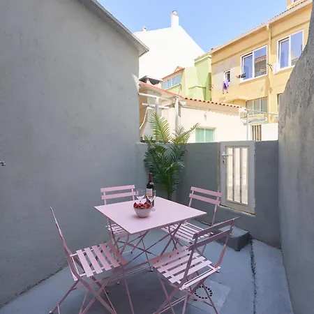 Sun & Surf W Patio, By Timecooler Costa de Caparica