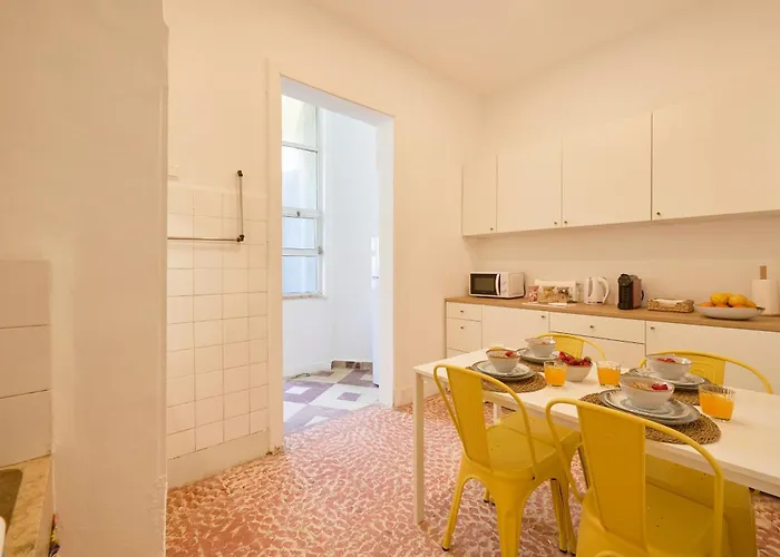 Sun & Surf W Patio, By Timecooler Costa de Caparica