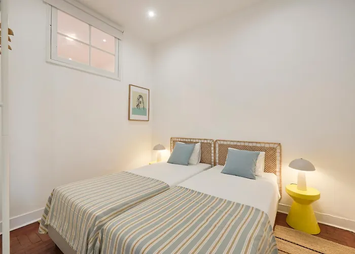 Διαμέρισμα Sun & Surf W Patio, By Timecooler *