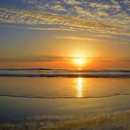 Sun & Surf W Patio, By Timecooler * Costa da Caparica